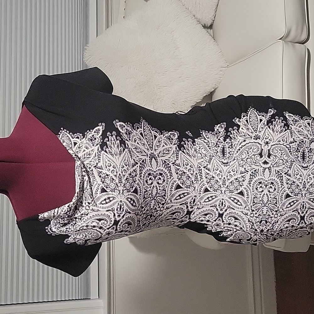Medium BCBG